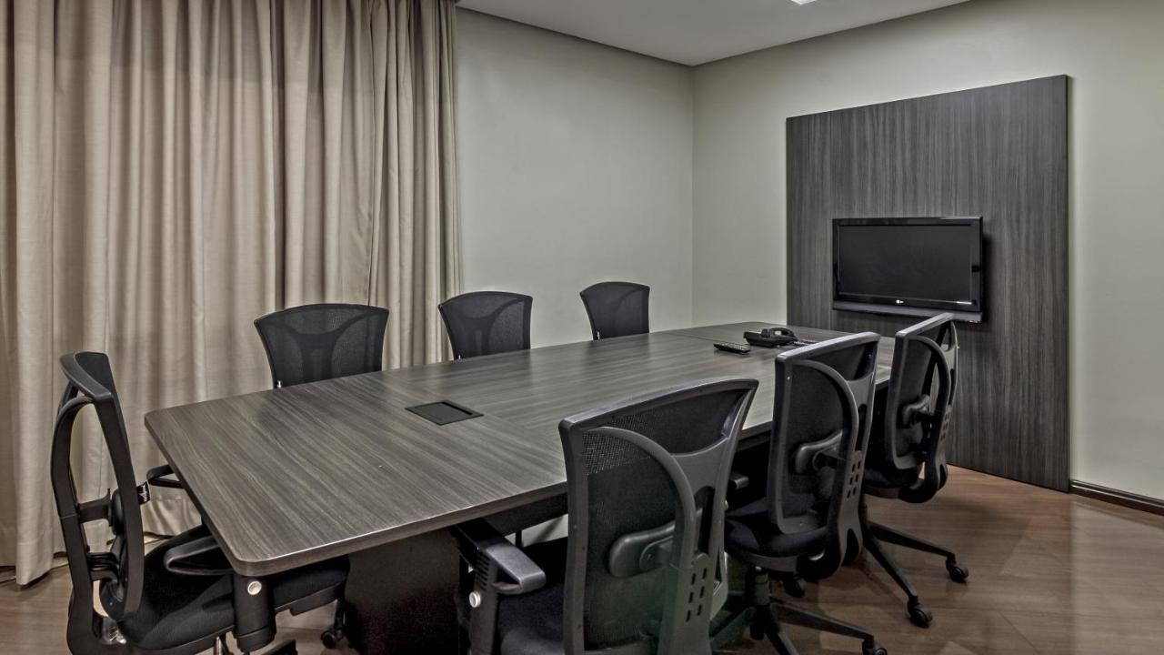 Hotel Deville Express Cascavel Cascavel  Eksteriør bilde
