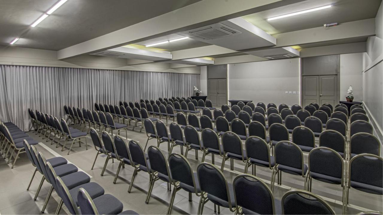 Hotel Deville Express Cascavel Cascavel  Eksteriør bilde