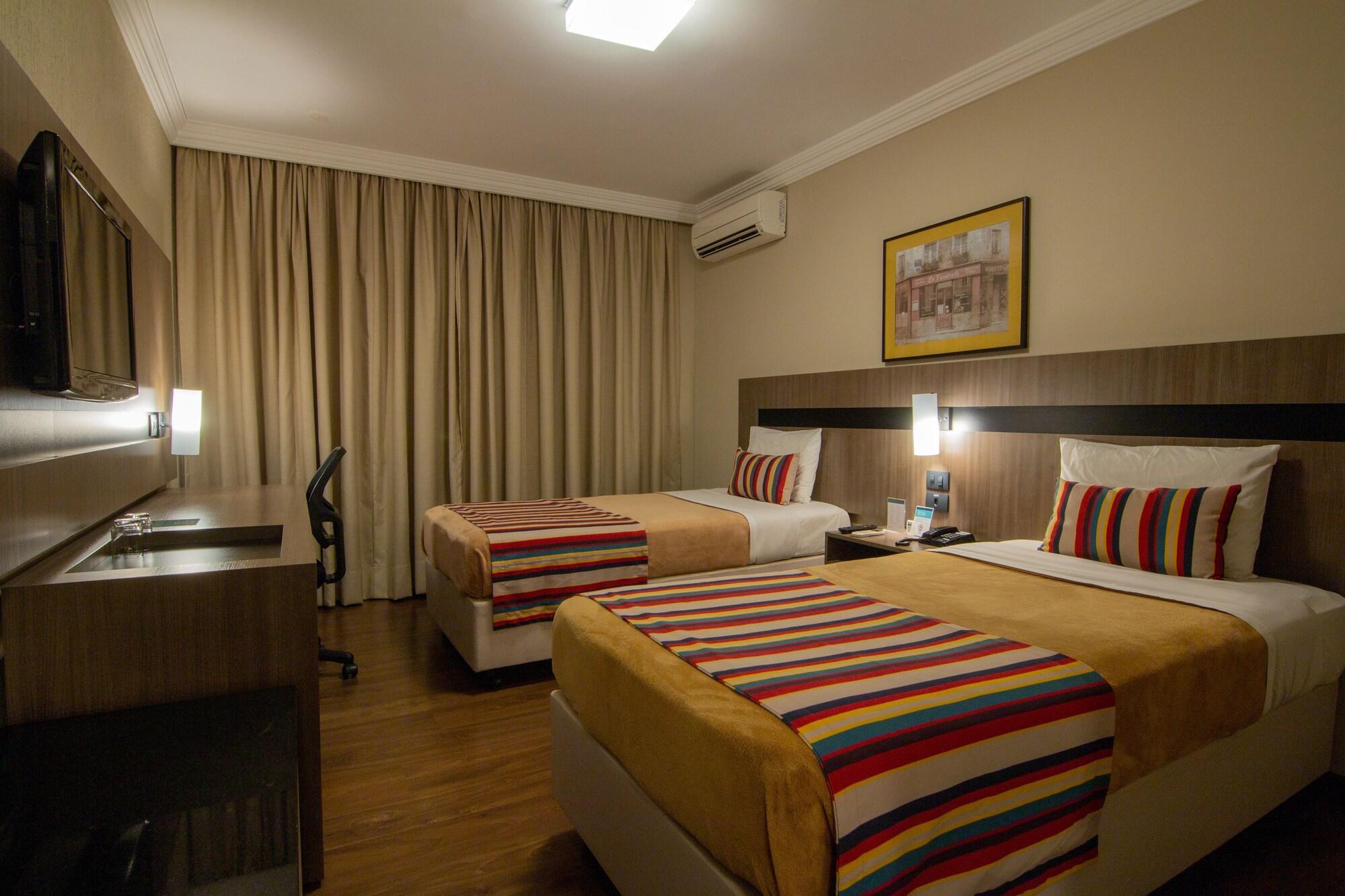 Hotel Deville Express Cascavel Cascavel  Eksteriør bilde