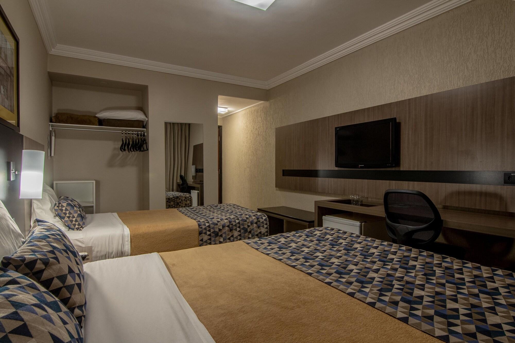 Hotel Deville Express Cascavel Cascavel  Eksteriør bilde