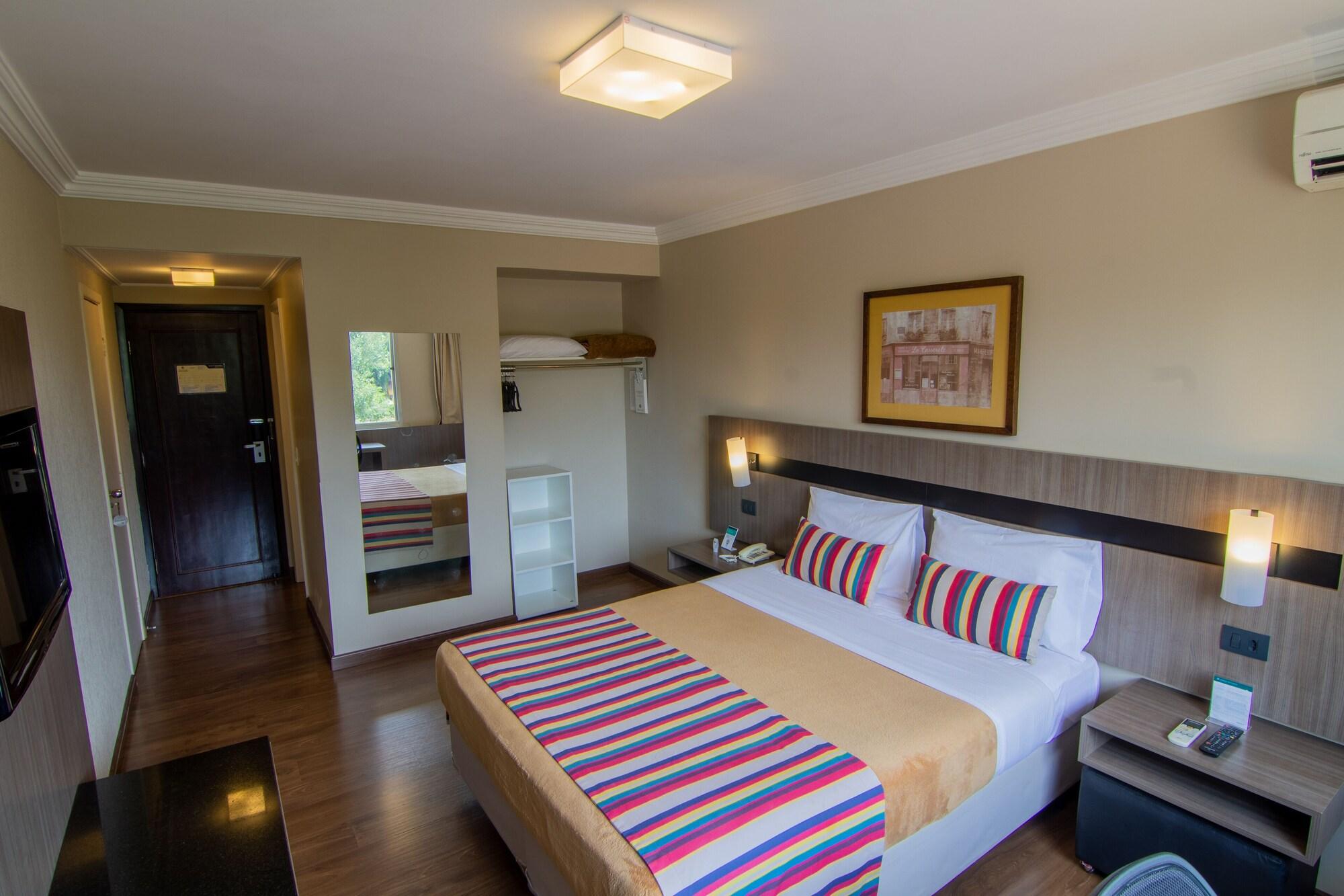 Hotel Deville Express Cascavel Cascavel  Eksteriør bilde