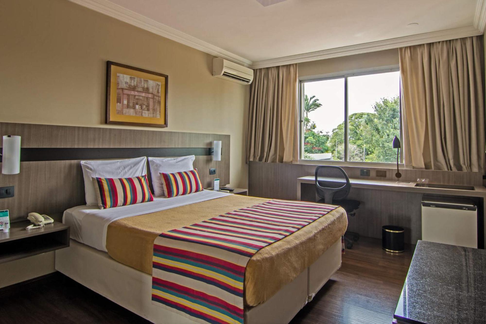Hotel Deville Express Cascavel Cascavel  Eksteriør bilde