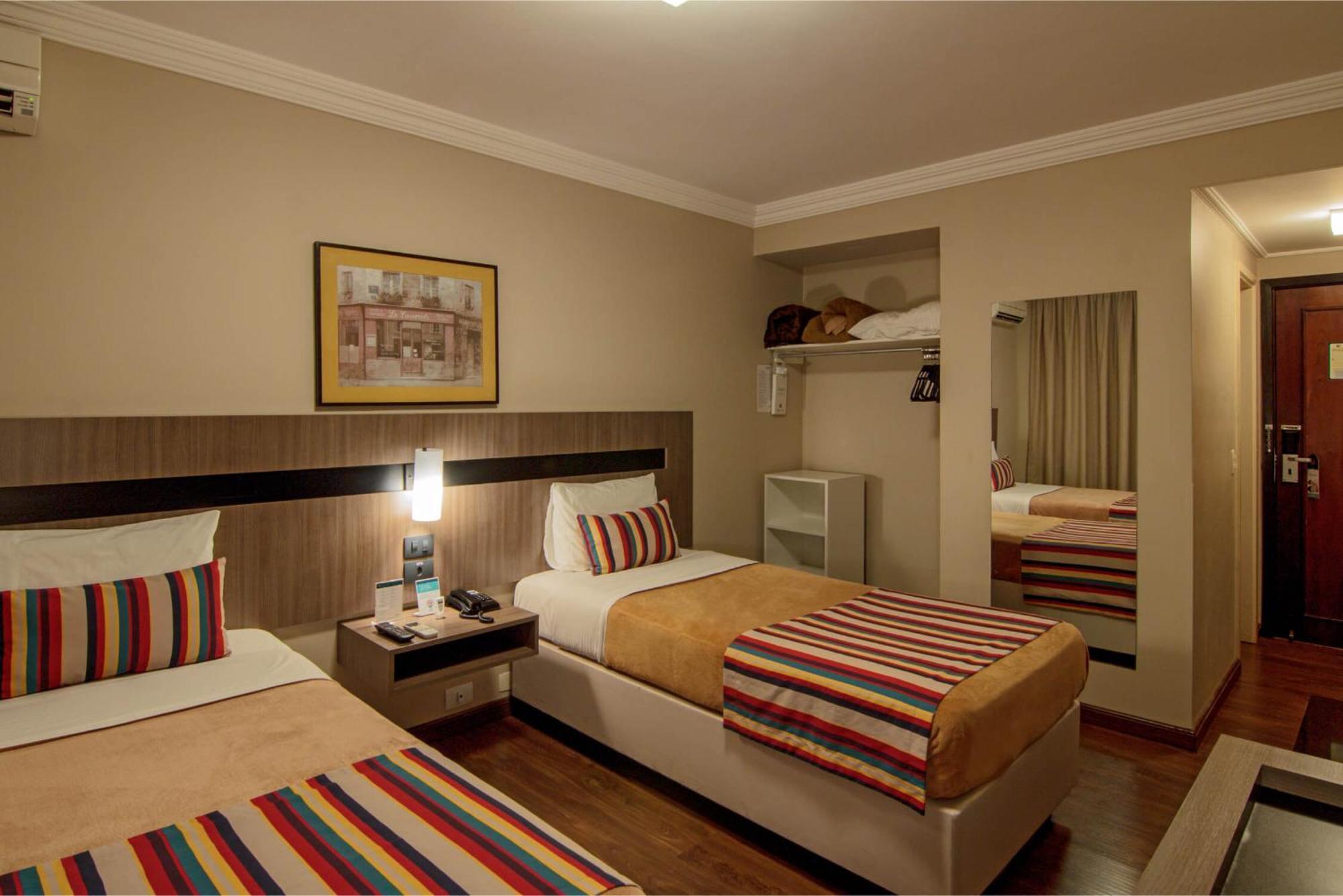 Hotel Deville Express Cascavel Cascavel  Eksteriør bilde