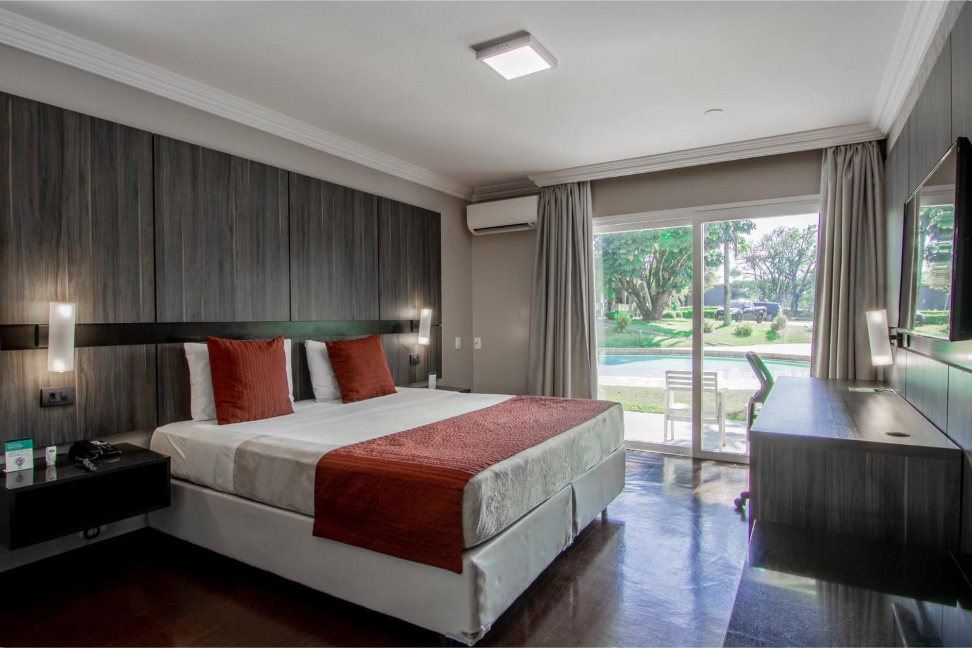 Hotel Deville Express Cascavel Cascavel  Eksteriør bilde