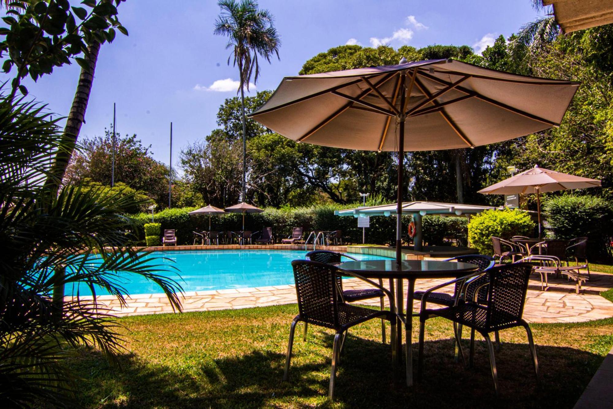Hotel Deville Express Cascavel Cascavel  Eksteriør bilde