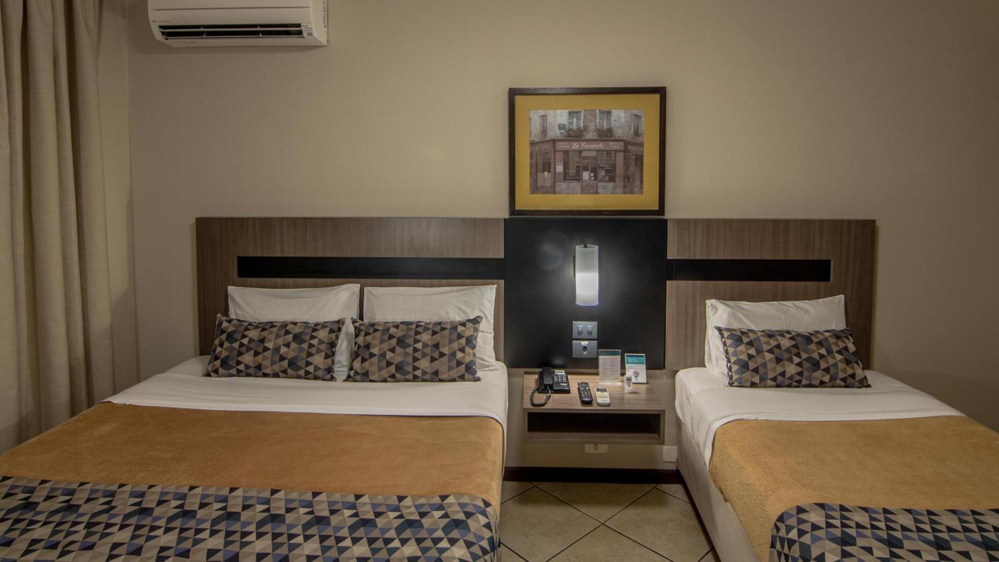 Hotel Deville Express Cascavel Cascavel  Eksteriør bilde